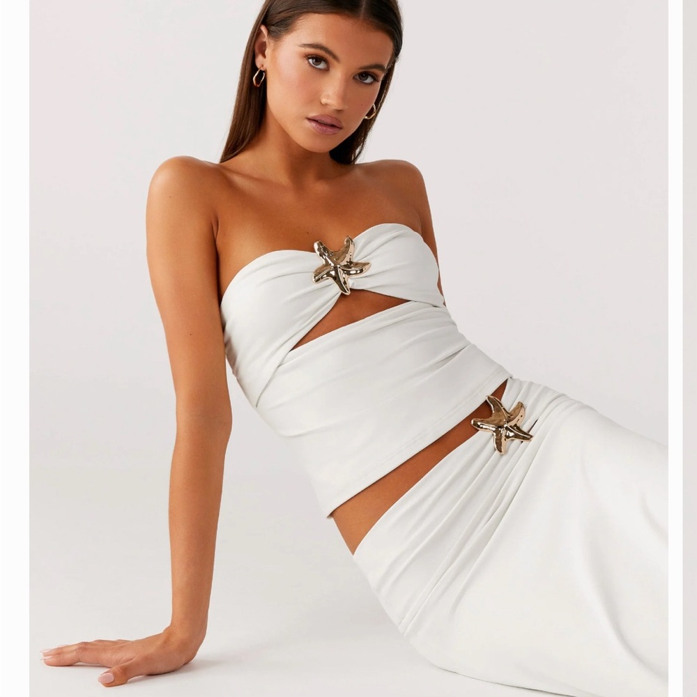 Peppermayo White Strapless Top. Size medium never worn.